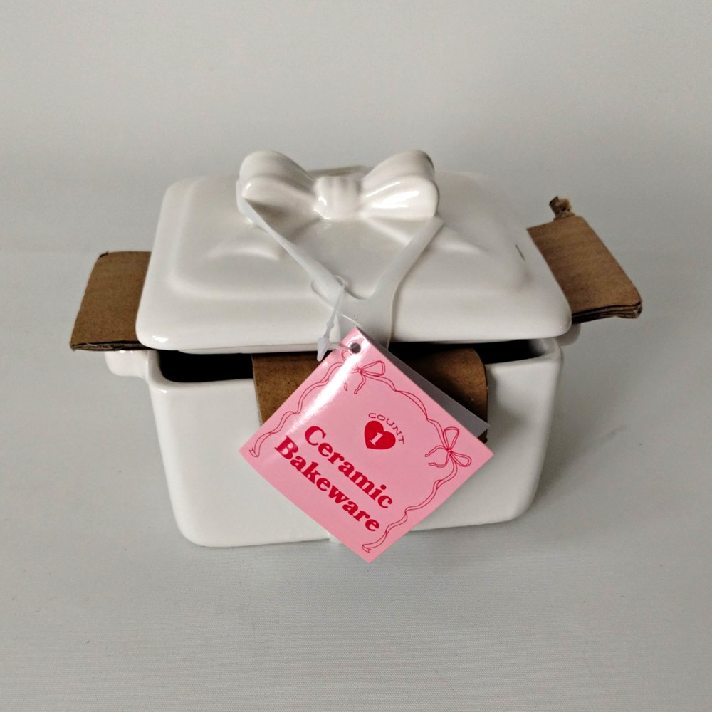 White Square Stoneware Baking Dish w/ Lid Bow Handle Oven Safe 350°F